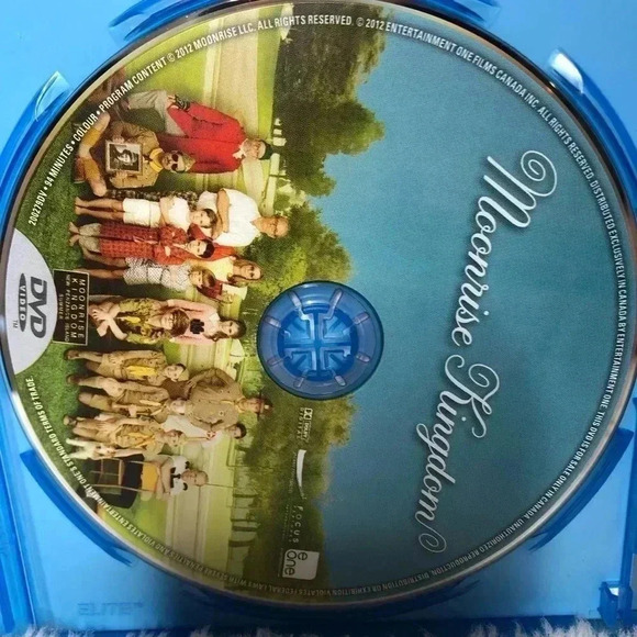 Moonrise Kingdom Blu-Ray +  DVD - Picture 4 of 5